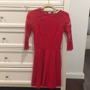 Red BB Dakota lace dress